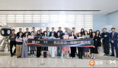 从智能机械人的动态操控到数字化工场的及时管 